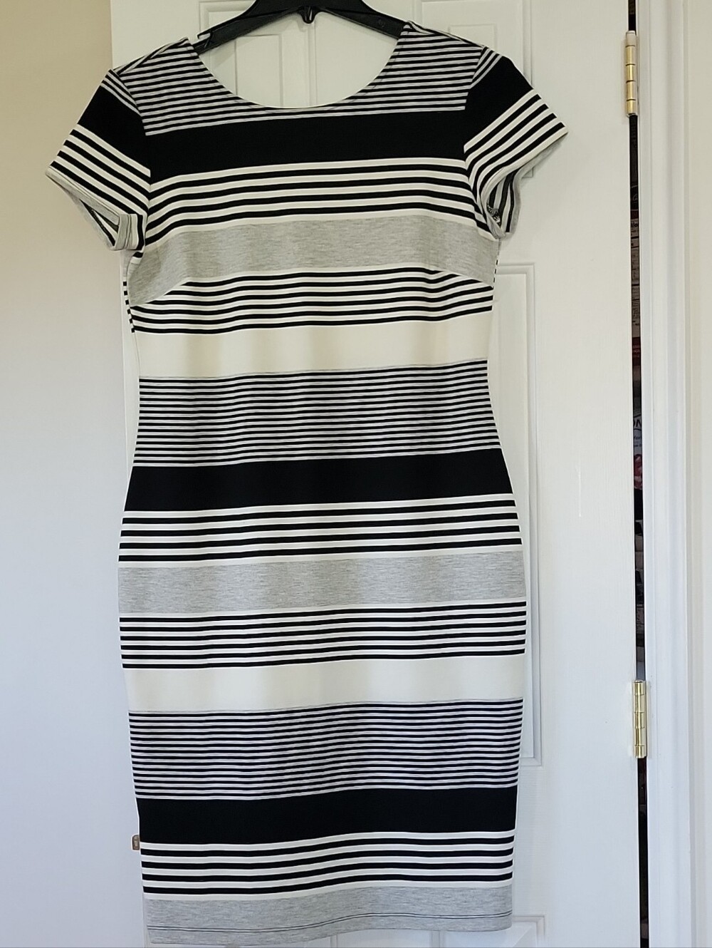 Downeast Women’s L Black White Gray Striped Midi Bodycon Dress Stretch Classic